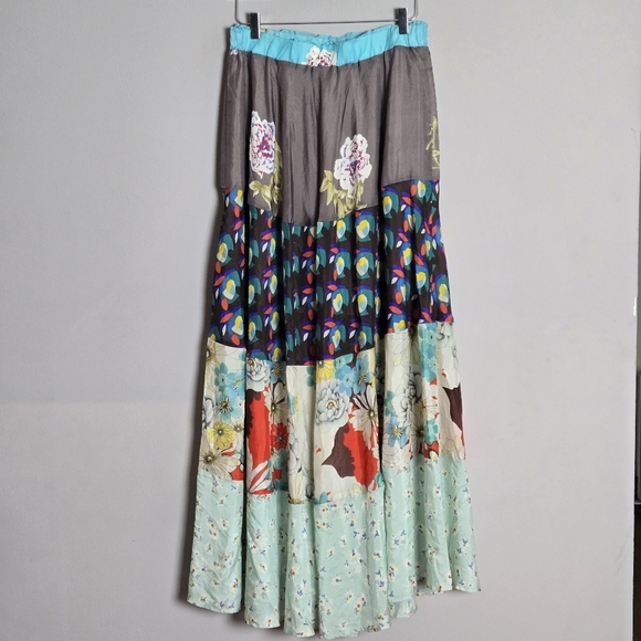 NEW Johnny Was 100% Silk Boho Floral Patchwork Tiered Maxi Skirt Size S - Picture 2 of 8
